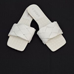 SHE&IN  ladies slides  NWOB